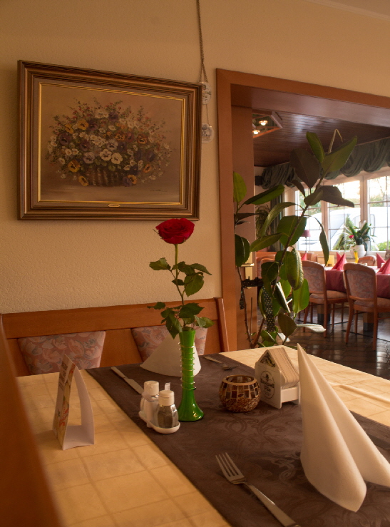 Gedeckter Tisch im Restaurant Dionysos